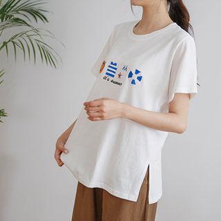 Slit-side Embroidered T-shirt
