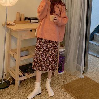 Mock-neck Sweater / Floral Print Midi Skirt
