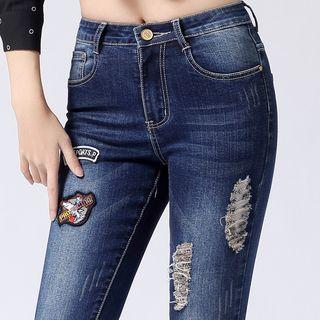 Badge Detail Distressed Skinny Jeans