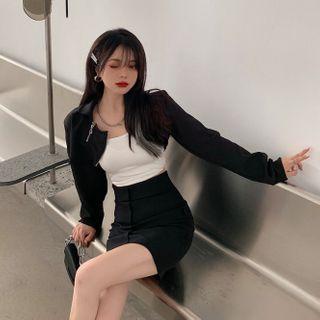 Cropped Zip Jacket / Plain Camisole