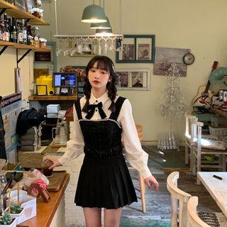 Sleeveless Top / Shirt / Bow / Pleated Skirt / Set