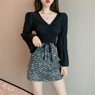 Drawstring Long-sleeve T-shirt / Leopard Print Mini A-line Skirt
