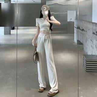 Cropped T-shirt / High Waist Wide Leg Pants