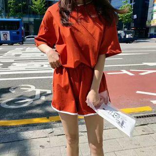 Set: Plain Elbow Sleeve T-shirt + Contrast Trim Shorts