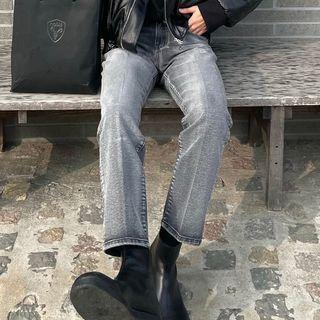 Mid Rise Washed Cropped Straight Leg Jeans