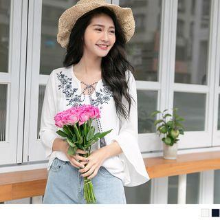 Flutter Sleeve Embroidered Lace-up Top