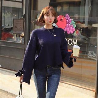 Beribboned Cropped Knit Top