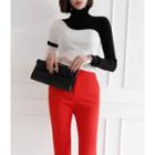 Turtle-neck Two-tone Knit Top