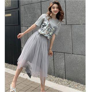 Set: Short-sleeve Sequined T-shirt + Midi Mesh Skirt