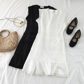 V-neck Sleeveless Lace Trim Dress
