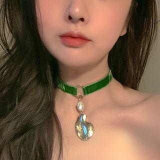Freshwater Pearl Pendant Choker 1 Pc - Green - One Size