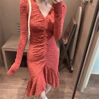 Shirred V-neck Long-sleeve Slim-fit Dress - 2 Colors