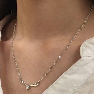 Rhinestone Reindeer Pendant Bracelet