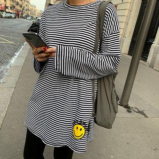 Smile Emoji Stripe T-shirt Black - One Size