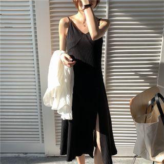 V-neck Side-slit Suspender Skirt