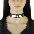 Star Pendant Faux Leather Choker