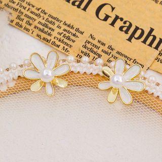 Faux Pearl Flower Stud Earrings Era067 - 13 - One Size