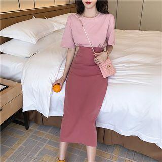 Plain T-shirt / Slited Midi Skirt