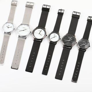 Retro Alloy Strap Watch