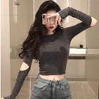 Cutout-knee Printed Crop T-shirt Gray - One Size