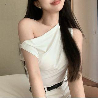 One-shoulder Plain Top White - One Size