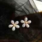 Flower Faux Pearl Stud Earring 1 Pair - S925 Silver - Ear Studs - One Size