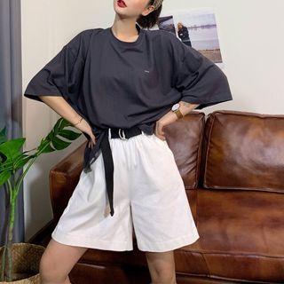 Print Short-sleeve T-shirt / Plain Wide-leg Shorts