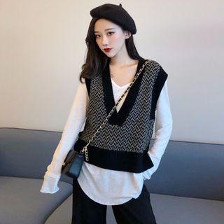 Long-sleeve T-shirt / Patterned V-neck Knit Vest