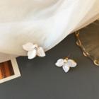Faux Pearl Flower Stud Earring 1 Pair - Earrings - White - One Size