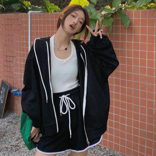Contrast Trim Hooded Zip Jacket / Drawstring Sport Shorts