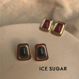Retro Ear Stud