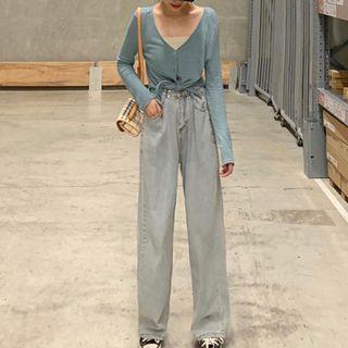 Buttoned Long Sleeve Top / High Waist Wide Leg Jeans