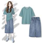 Short-sleeve Plain T-shirt / Denim Midi Skirt
