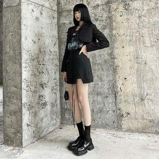 Print Sleeveless T-shirt / Cropped Blazer / A-line Skirt