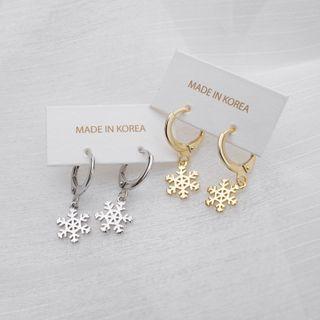 Snowflake Sterling Silver Dangle Earring