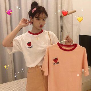 Contrast Trim Strawberry Printed T-shirt