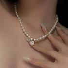 Faux Pearl Heart Choker Off-white - One Size