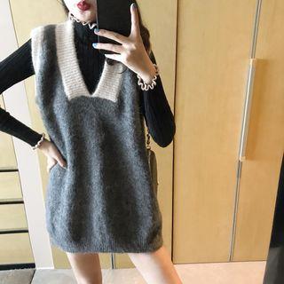 Plain Long-sleeve Slim-fit Top / Color-block V-neck Knit Vest