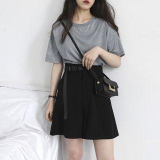Set: Short-sleeve T-shirt + Buckled Wide-leg Shorts