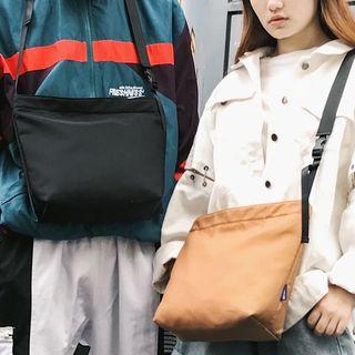 Plain Nylon Messenger Bag
