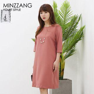 Round-neck 3/4-sleeve Shift Dress