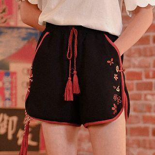 Flower Embroidered Tasseled Shorts