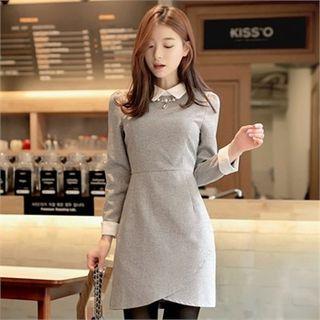 Contrast-collar Zip-back Dress
