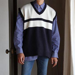 V-neck Two-tone Knit Vest
