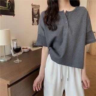 Short-sleeve Plain Loose-fit Top