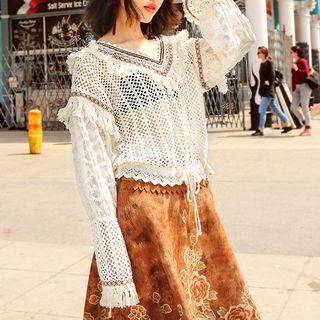 Long-sleeve Lace V Neck T-shirt