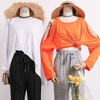 Loose-fit Off-shoulder Plain T-shirt