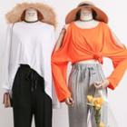 Loose-fit Off-shoulder Plain T-shirt