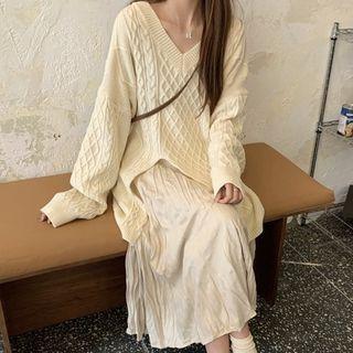 Long-sleeve Sweater + Semi-body Midi Skirt