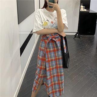 Short-sleeve Printed T-shirt / Midi Plaid A-line Skirt